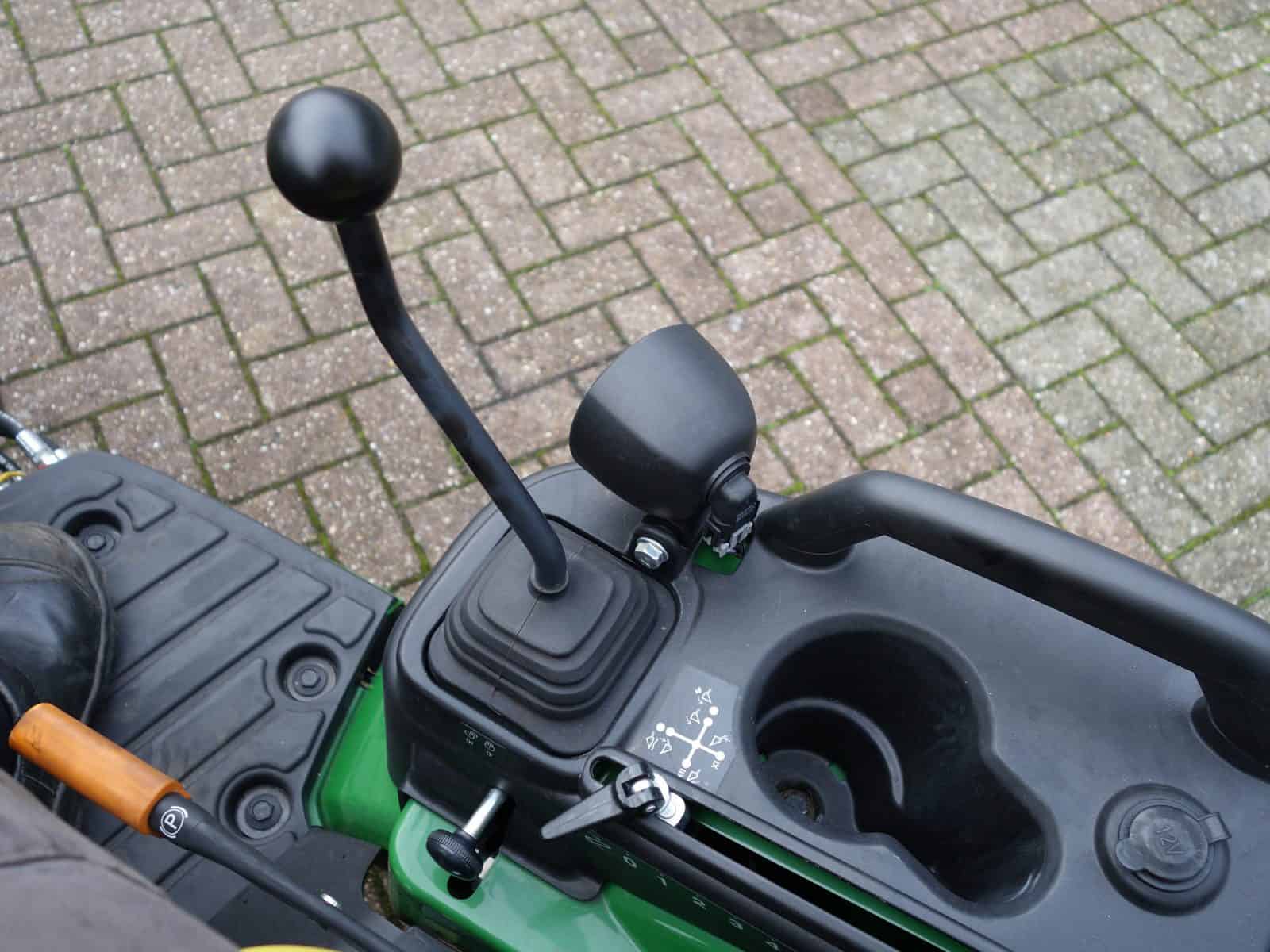 John Deere 1026R 4wd HST - Afbeelding 12