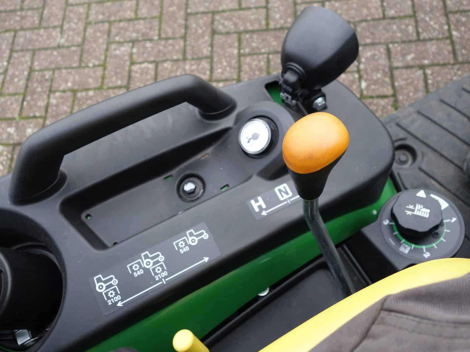 John Deere 1026R 4wd HST - Afbeelding 14