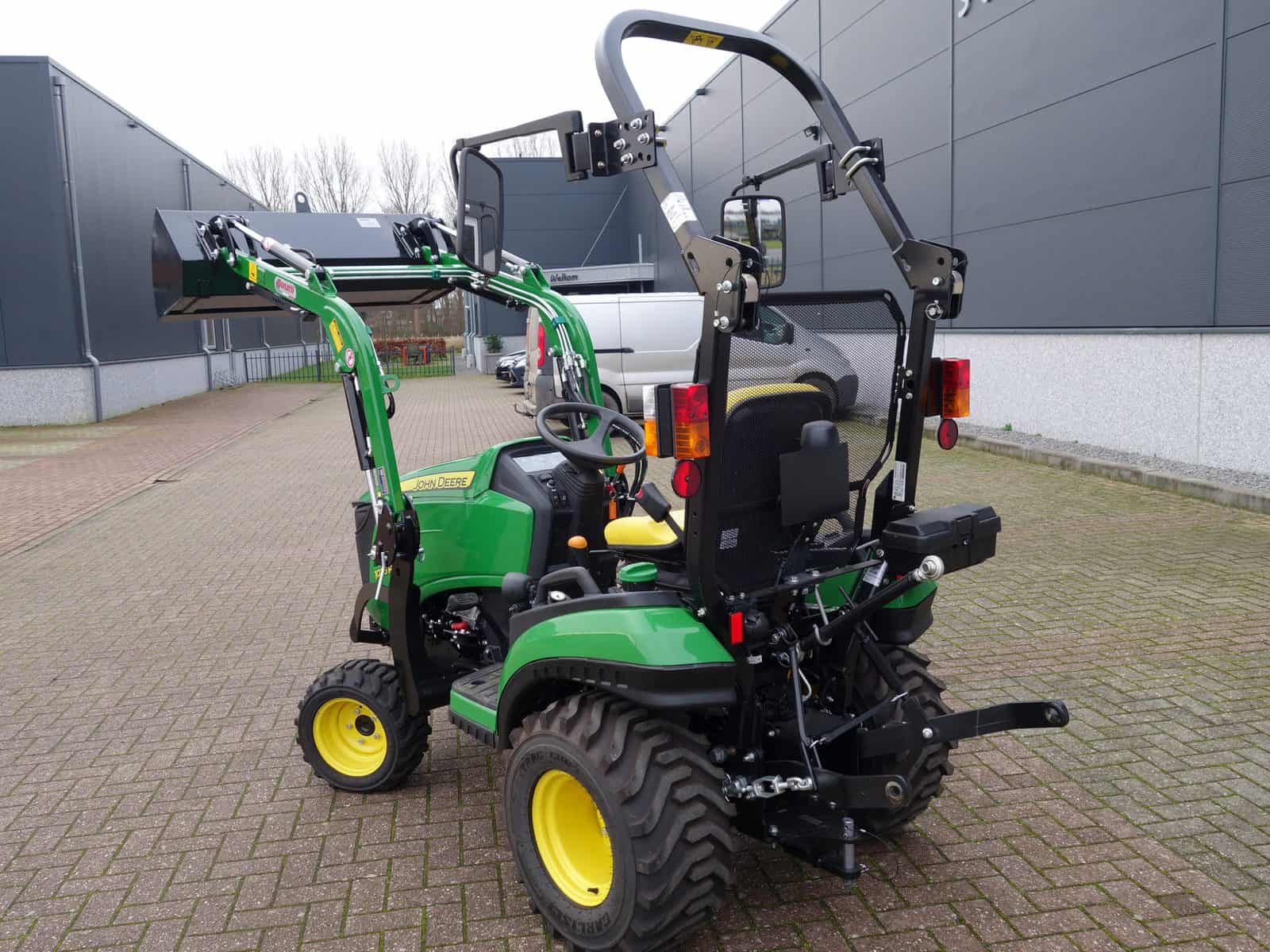 John Deere 1026R 4wd HST - Afbeelding 15