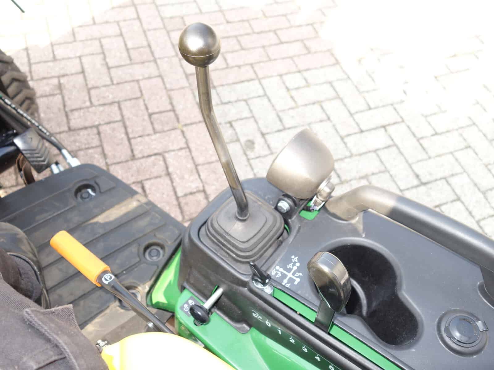 John Deere 1026R 4wd HST - Afbeelding 15