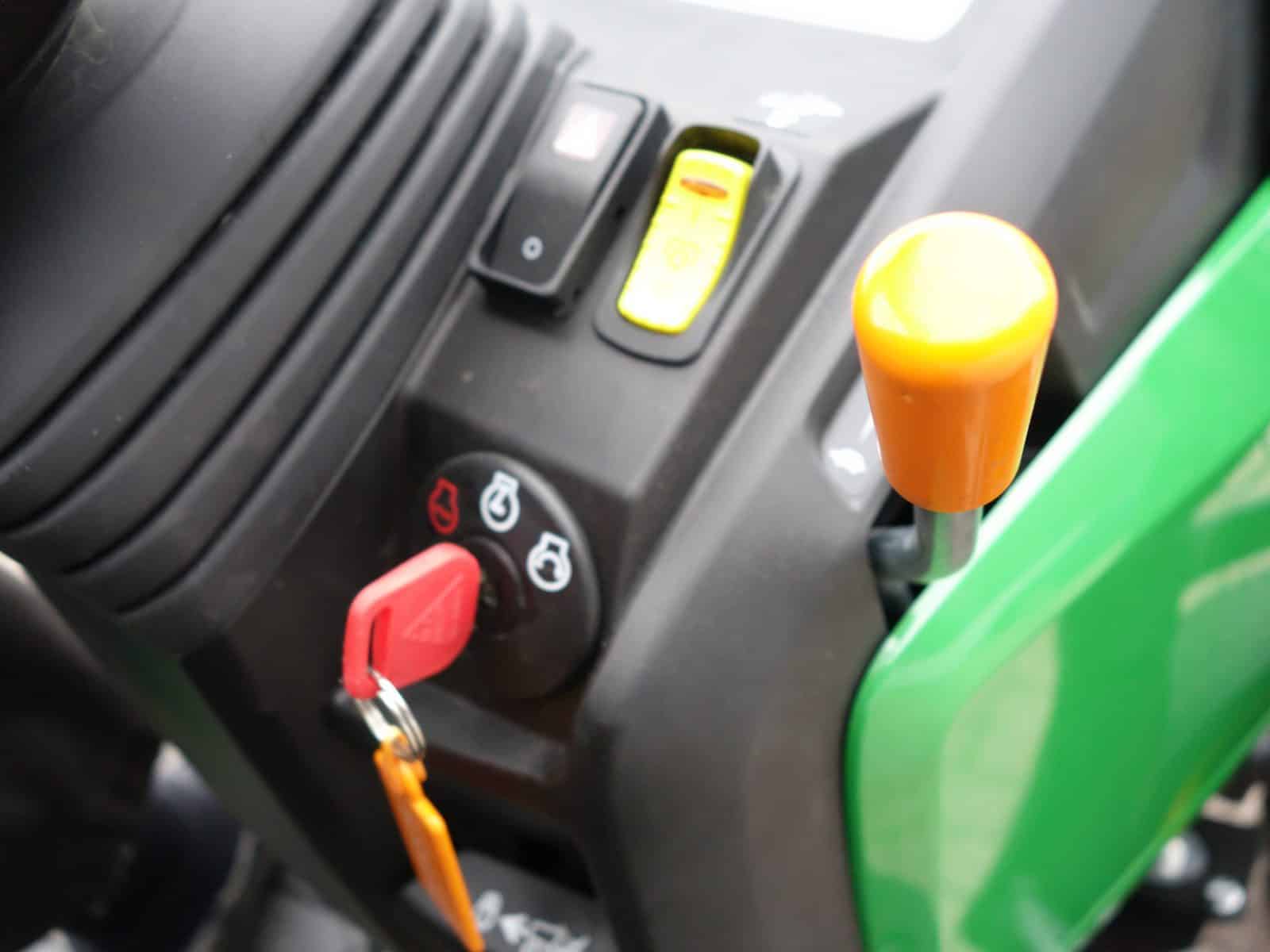 John Deere 1026R 4wd HST - Afbeelding 16