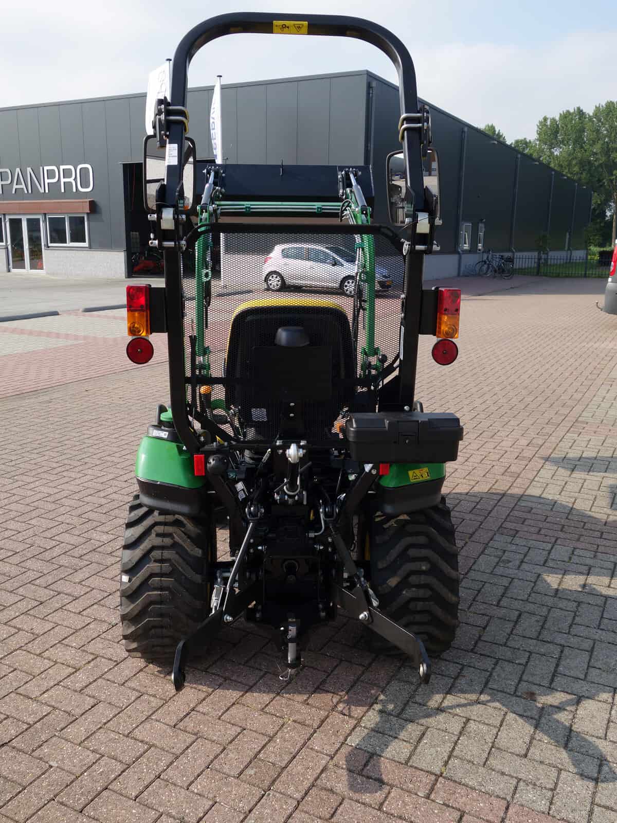 John Deere 1026R 4wd HST - Afbeelding 17