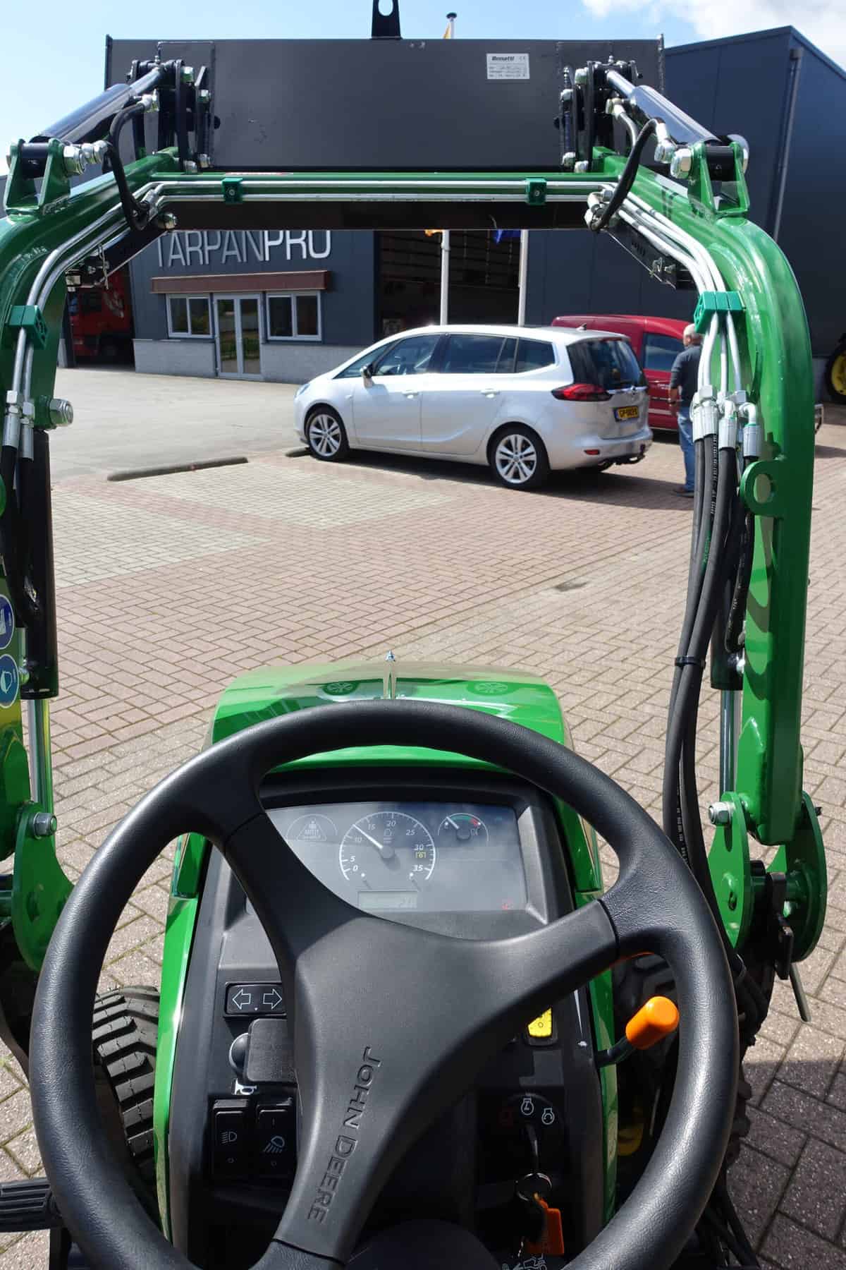 John Deere 1026R 4wd HST - Afbeelding 19