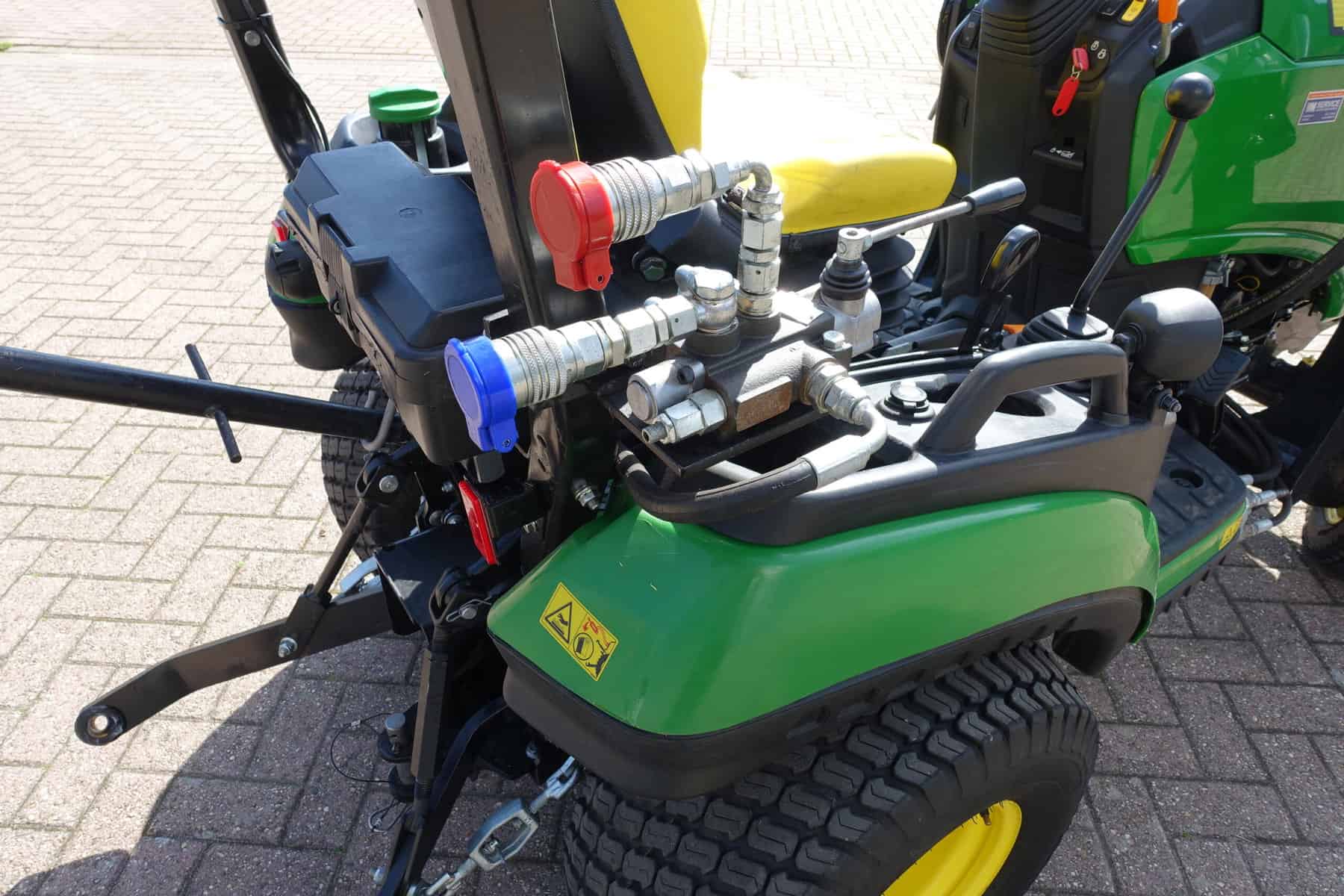 John Deere 1026R 4wd HST - Afbeelding 24