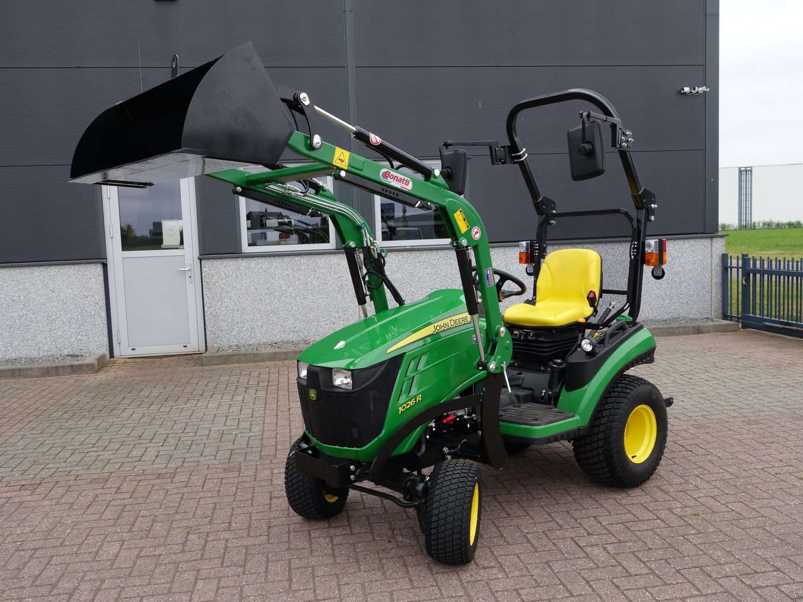 John Deere 1026R 4wd HST - Afbeelding 3