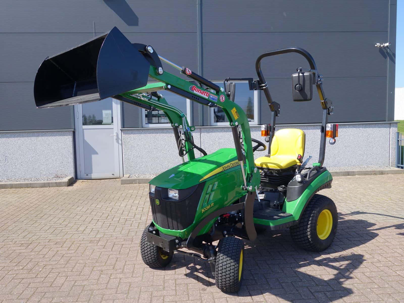 John Deere 1026R 4wd HST - Afbeelding 3
