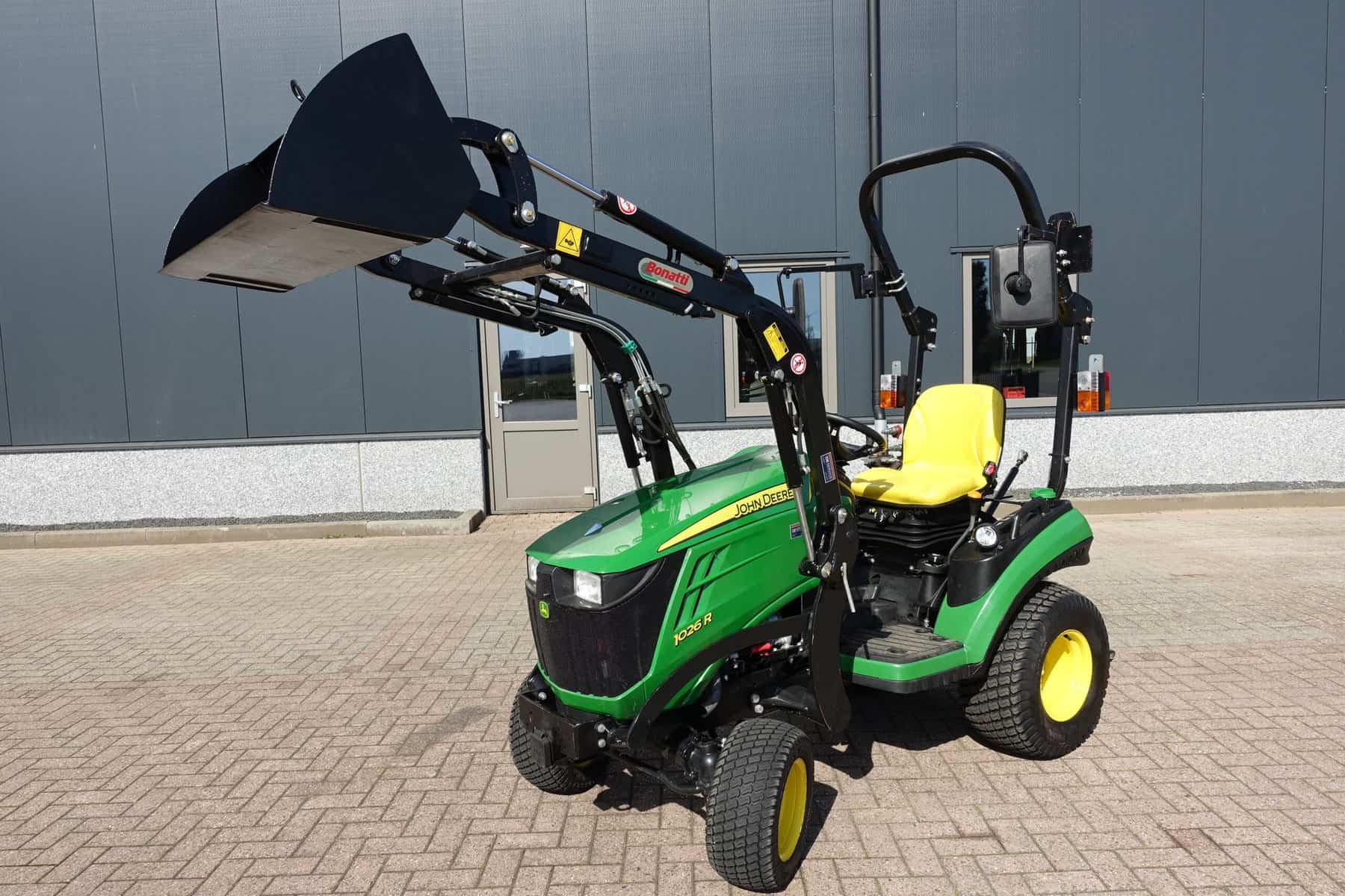 John Deere 1026R 4wd HST - Afbeelding 3