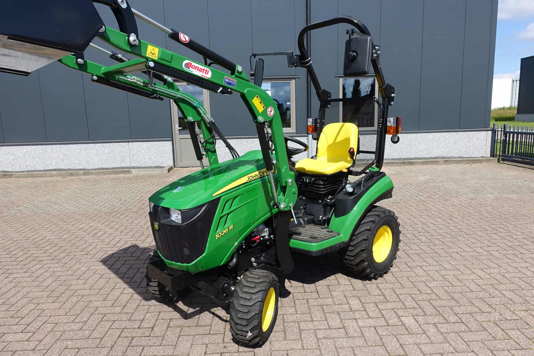 John Deere 1026R 4wd HST - Afbeelding 4