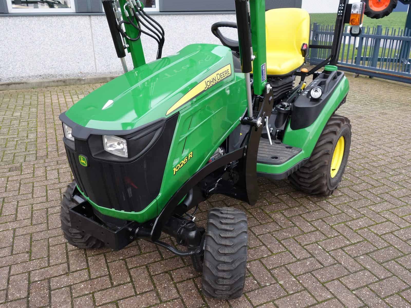 John Deere 1026R 4wd HST - Afbeelding 4