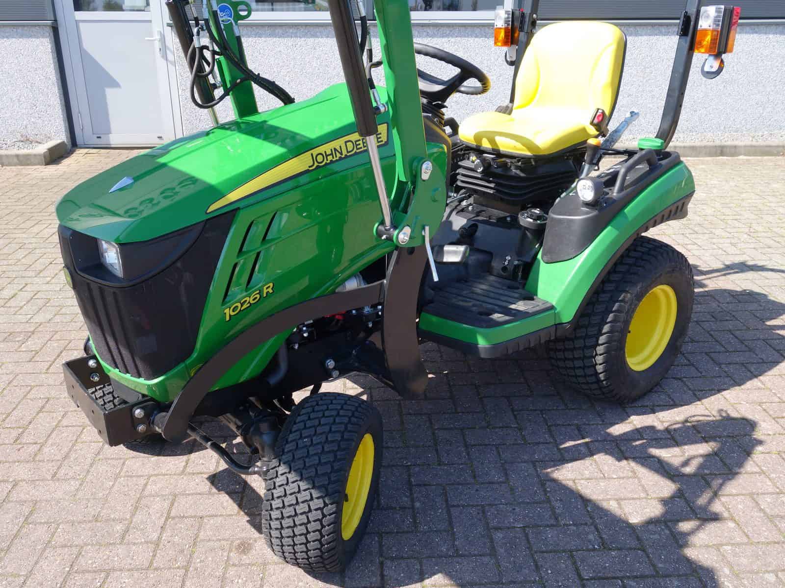 John Deere 1026R 4wd HST - Afbeelding 4