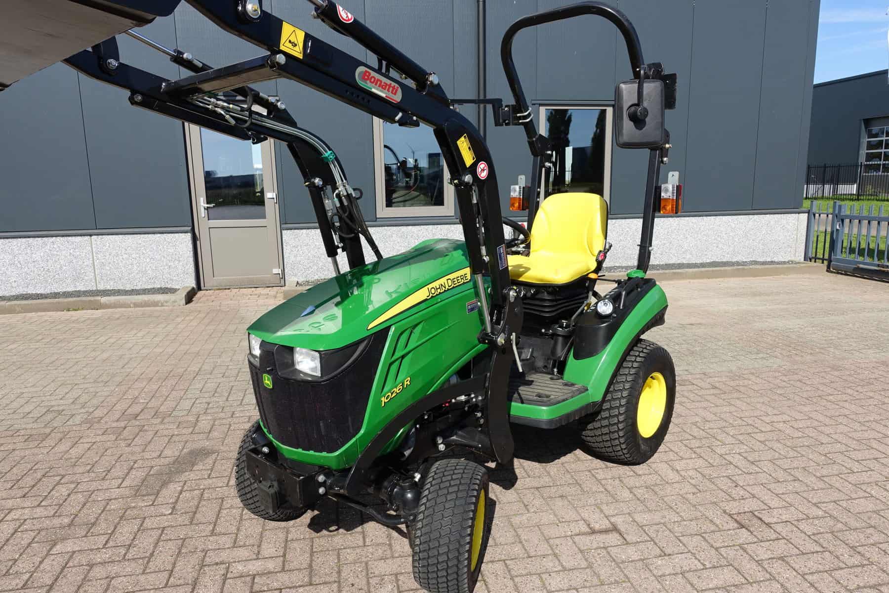John Deere 1026R 4wd HST - Afbeelding 4