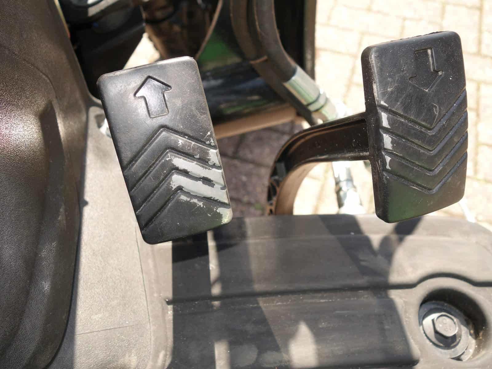 John Deere 1026R 4wd HST - Afbeelding 9