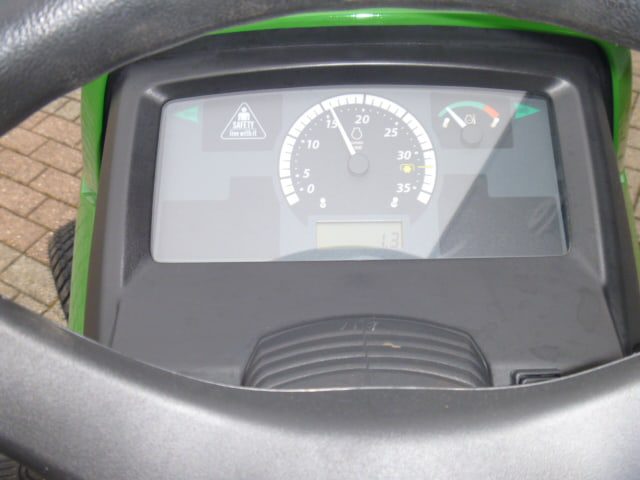 John Deere 1026R - Afbeelding 12