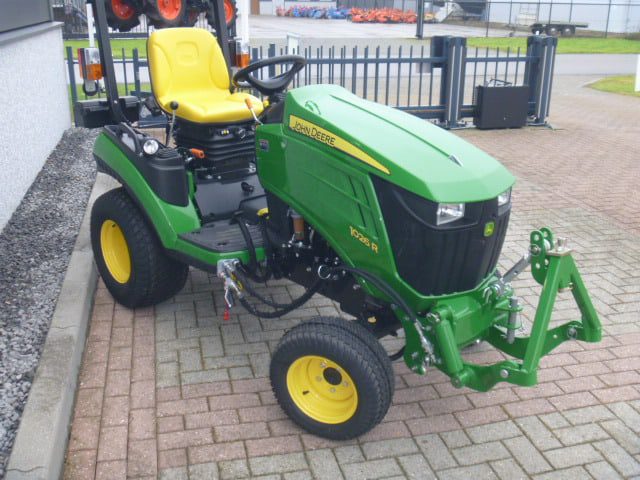 John Deere 1026R - Afbeelding 2