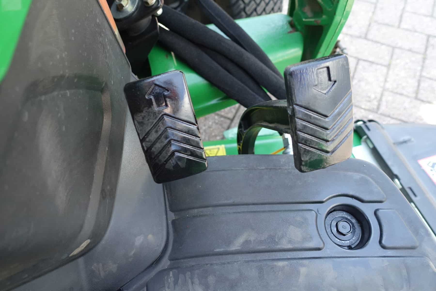 John Deere 1026R 4wd HST - Afbeelding 14