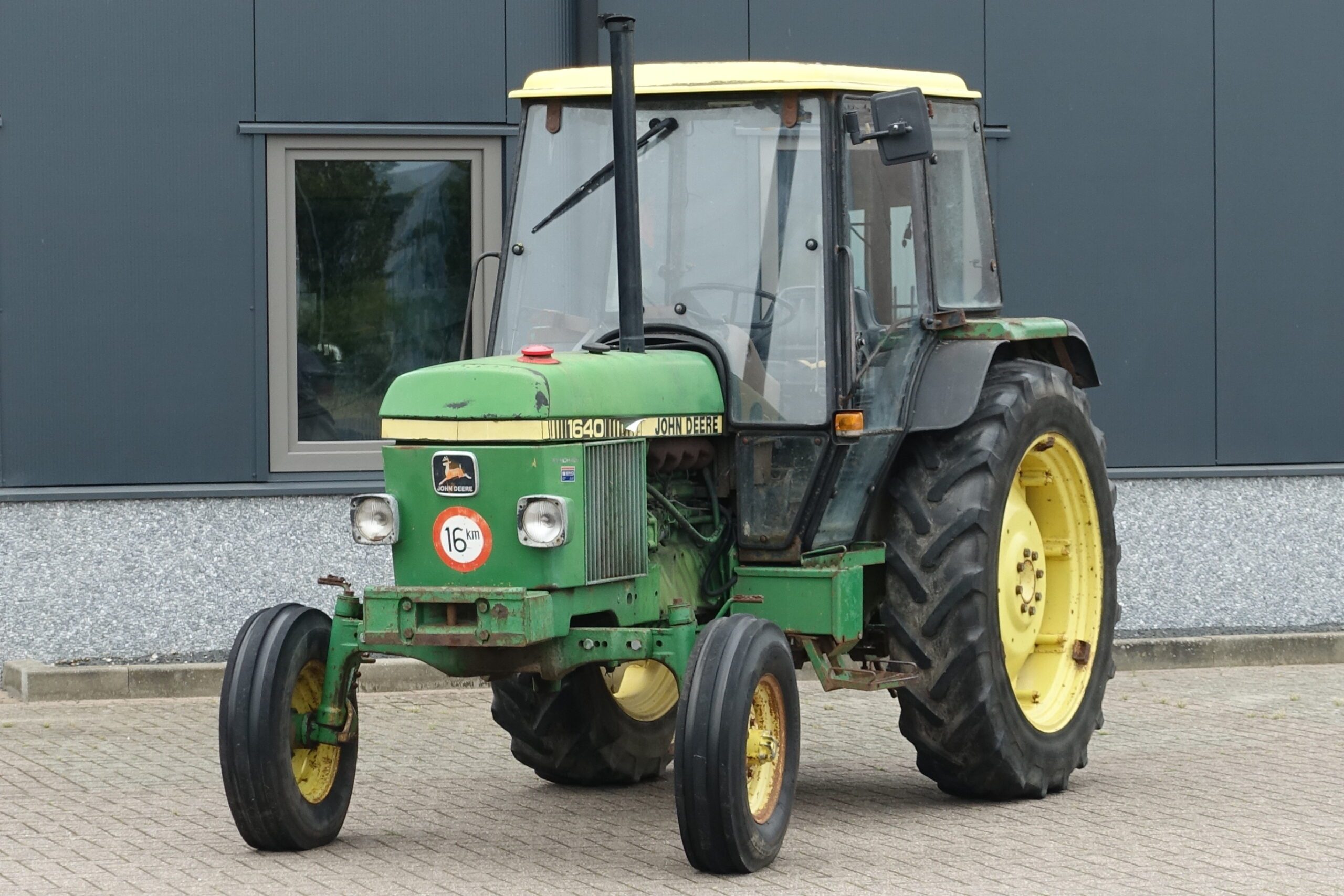 John Deere 1640 2wd