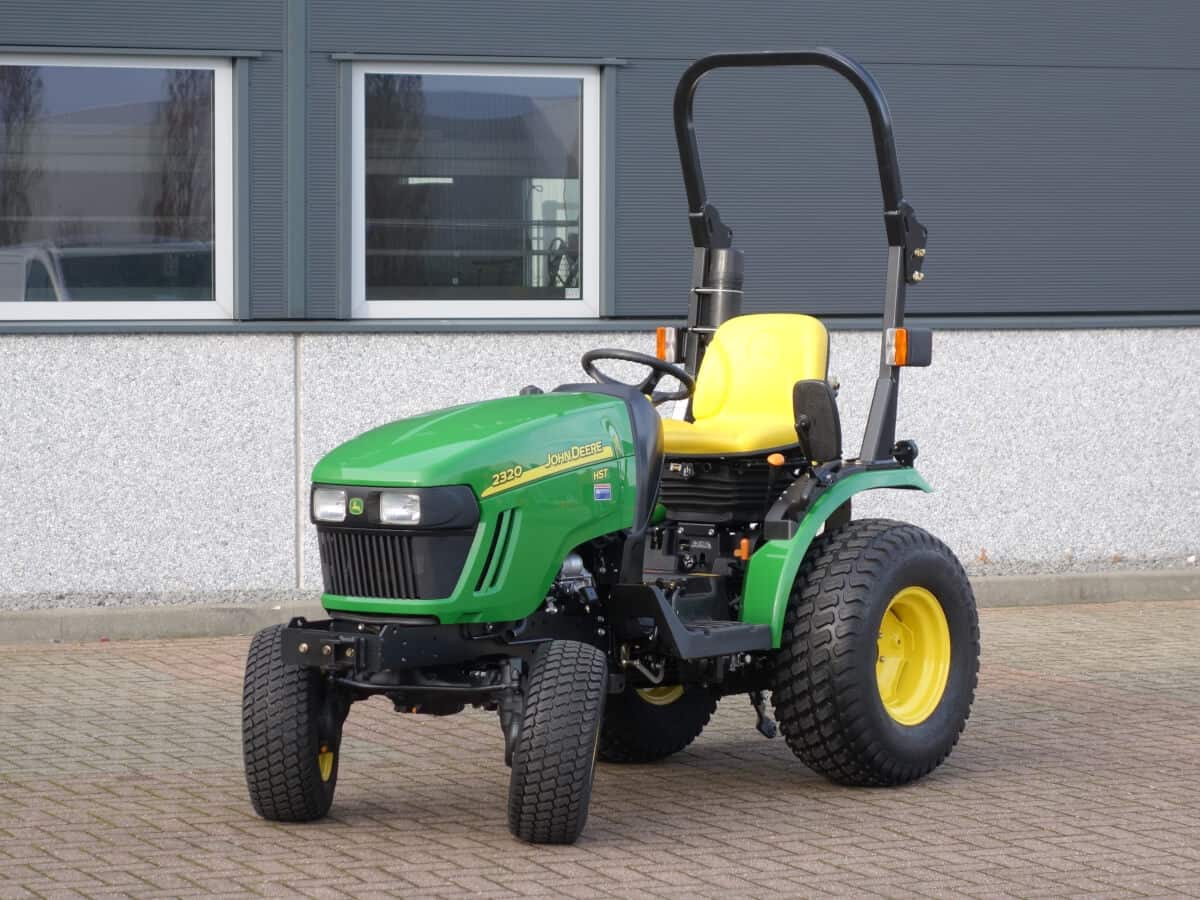 John Deere 2320 4wd HST
