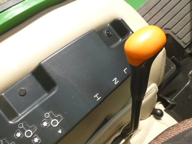 John Deere 2025R 4wd HST - Afbeelding 13