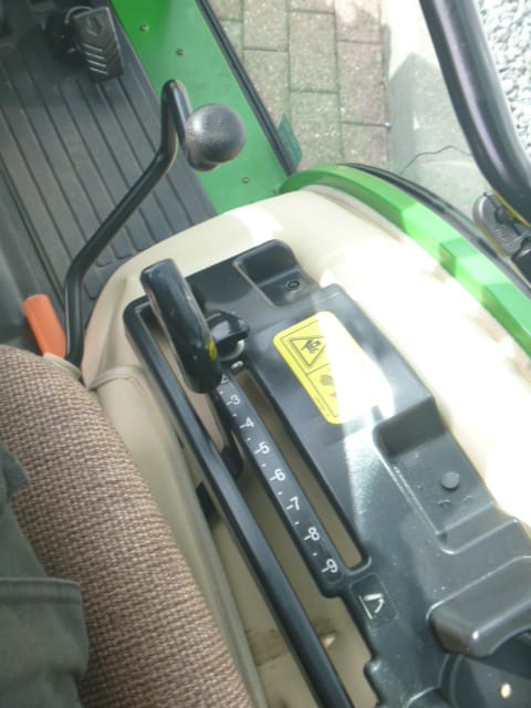 John Deere 2025R 4wd HST - Afbeelding 14