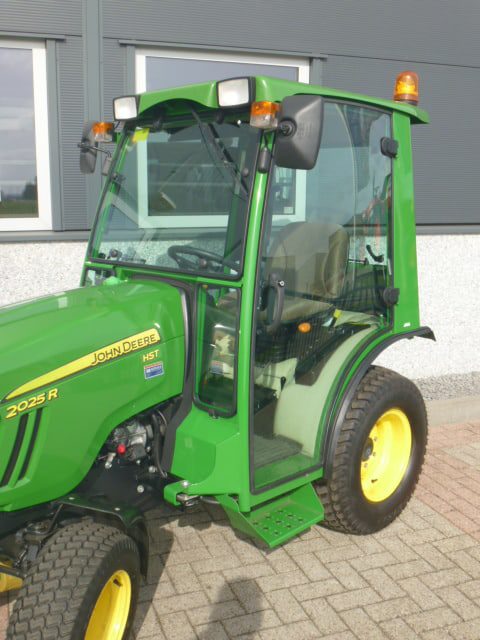 John Deere 2025R 4wd HST - Afbeelding 3