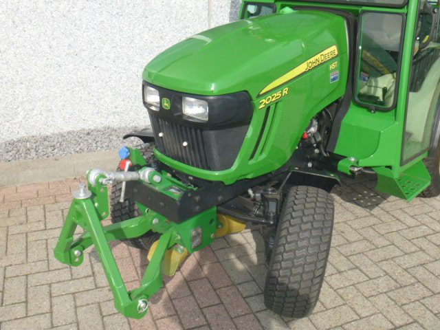 John Deere 2025R 4wd HST - Afbeelding 4
