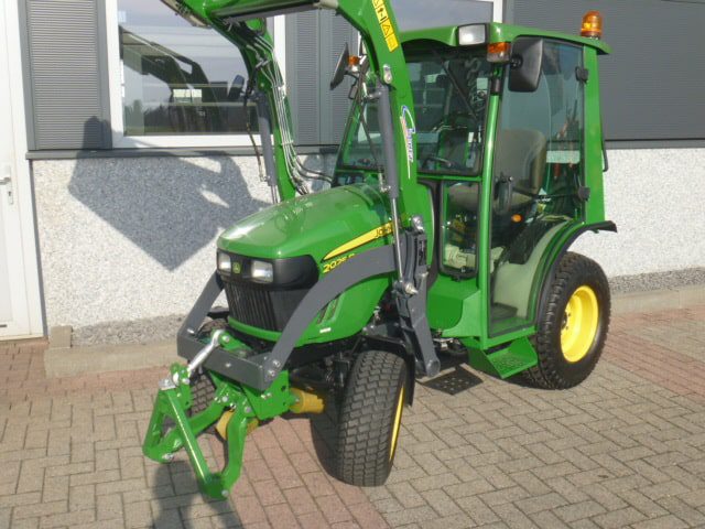 John Deere 2025R 4wd HST - Afbeelding 4