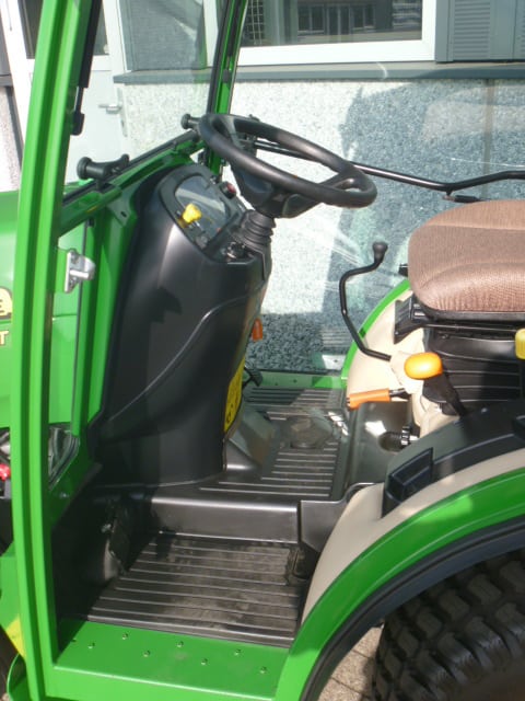 John Deere 2025R 4wd HST - Afbeelding 12