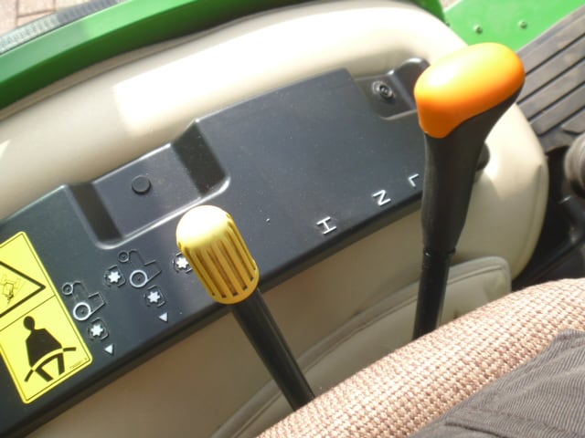 John Deere 2025R 4wd HST - Afbeelding 18