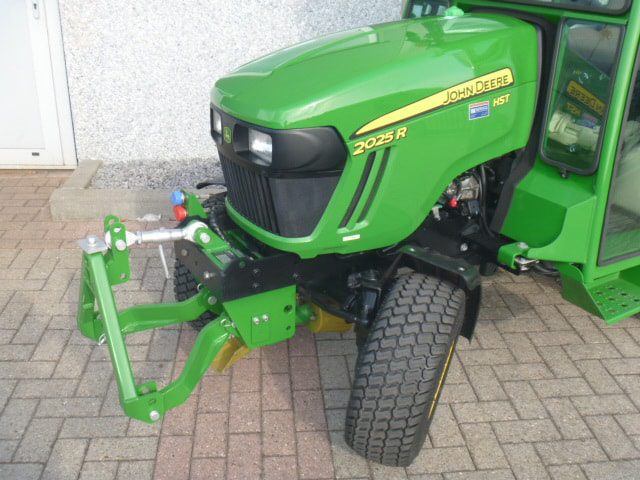 John Deere 2025R 4wd HST - Afbeelding 4