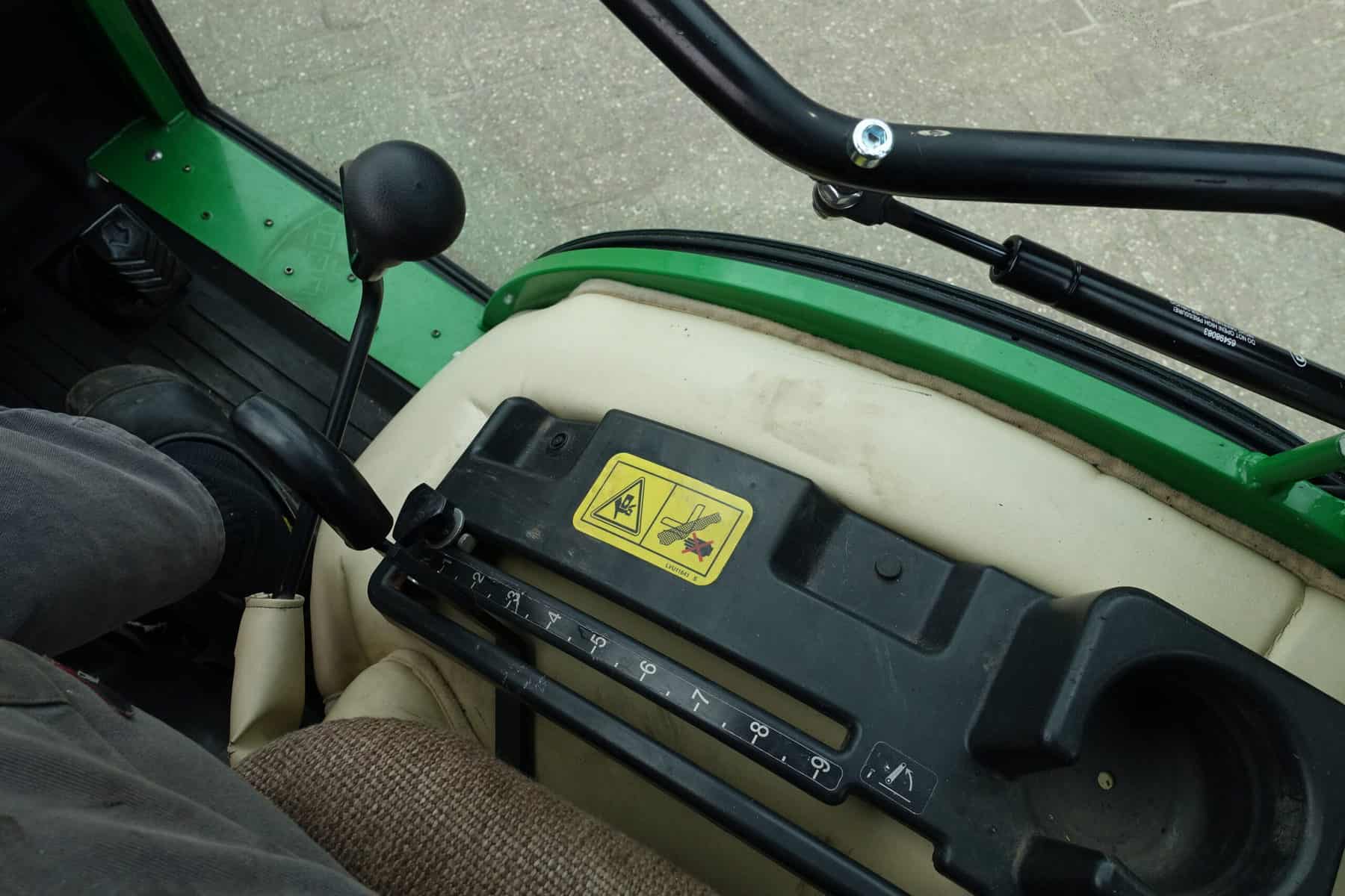 John Deere 2032R 4wd HST - Afbeelding 16