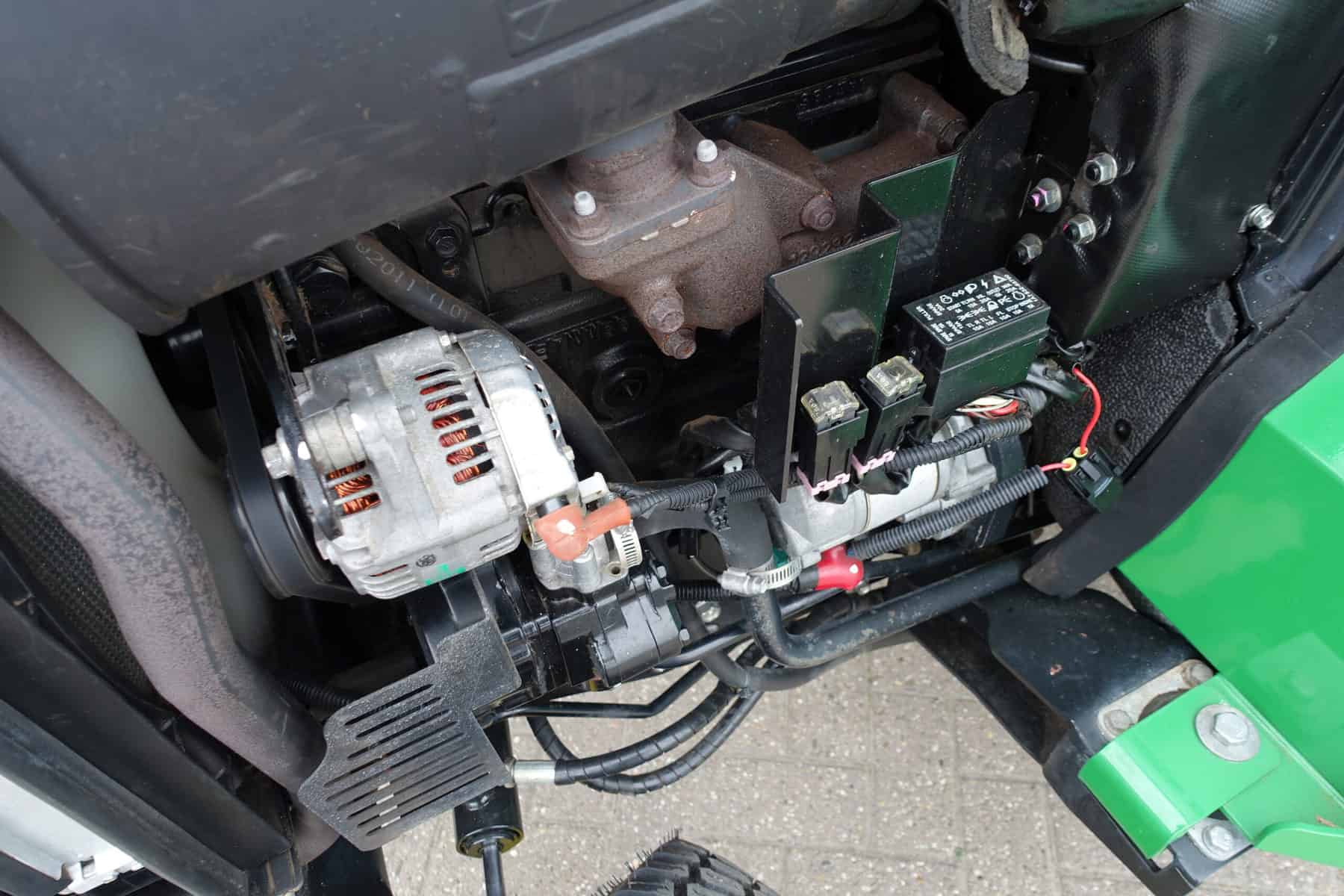 John Deere 2032R 4wd HST - Afbeelding 31