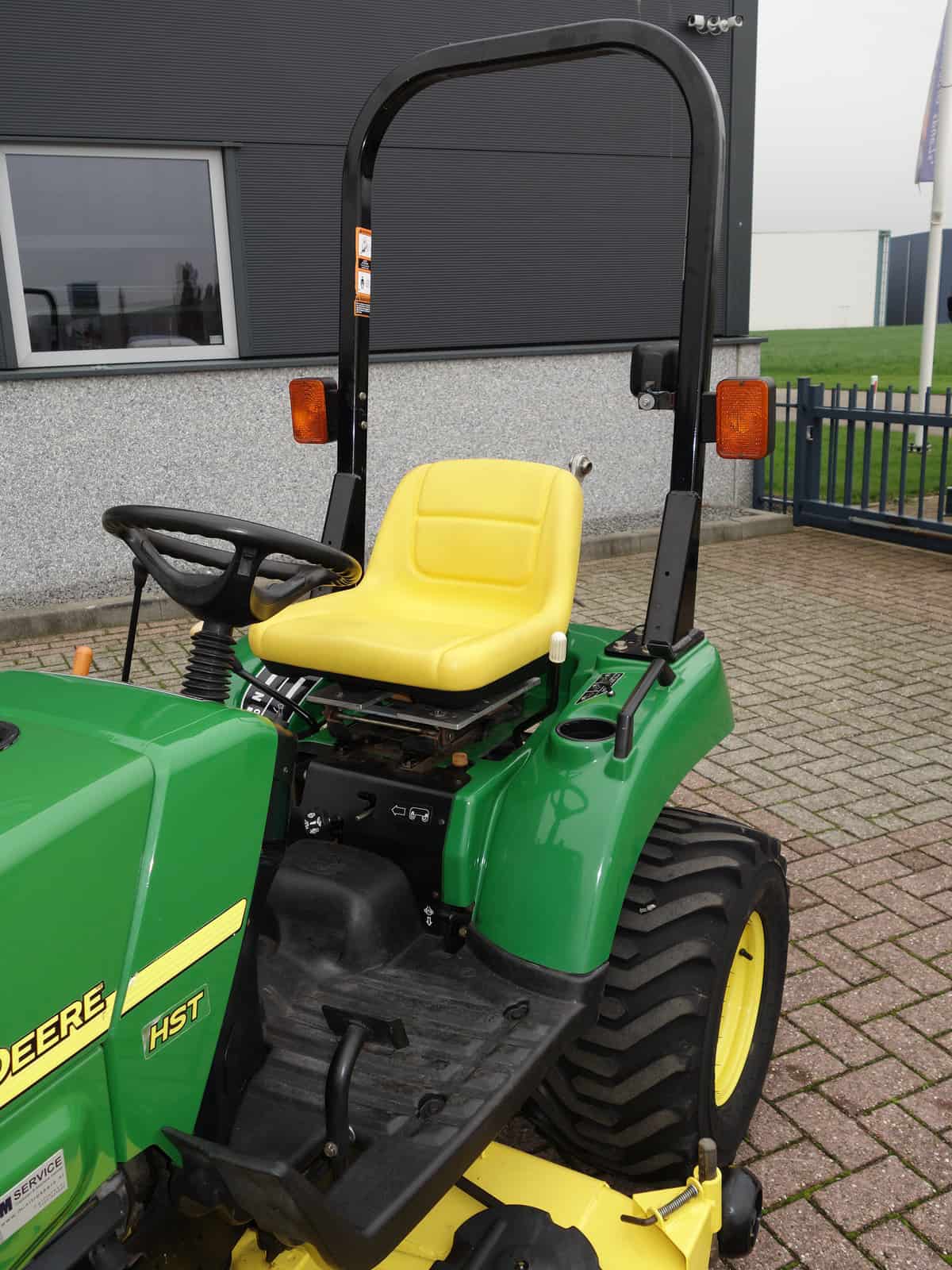 John Deere 2305 4wd HST - Afbeelding 10