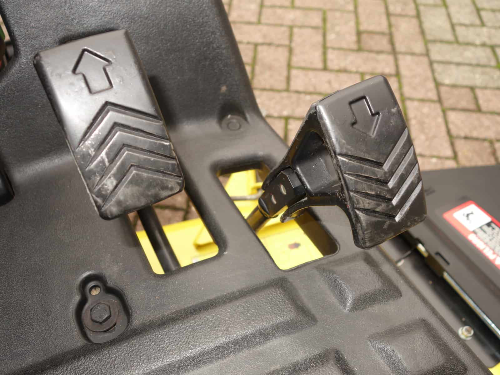 John Deere 2305 4wd HST - Afbeelding 15