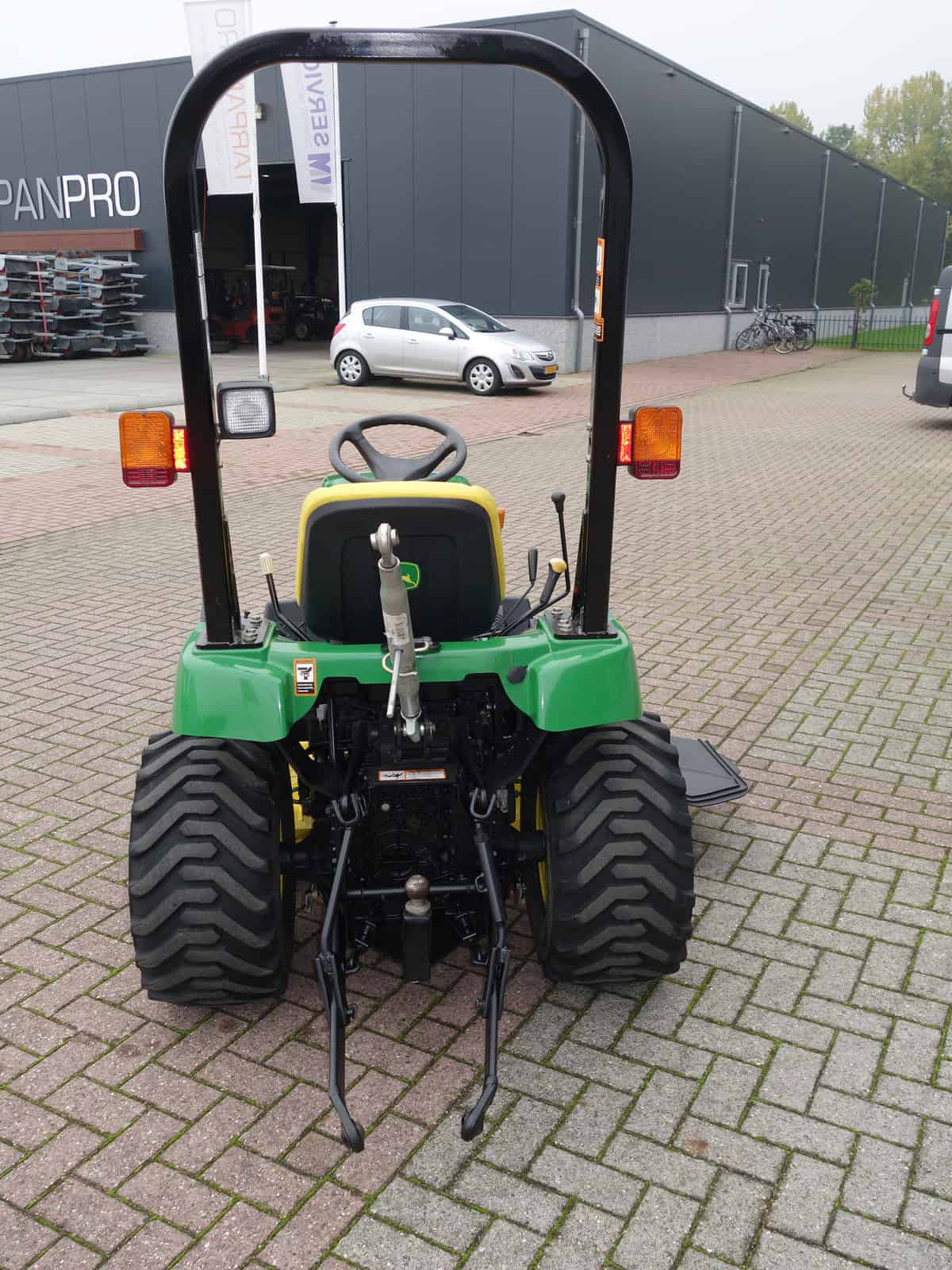John Deere 2305 4wd HST - Afbeelding 17