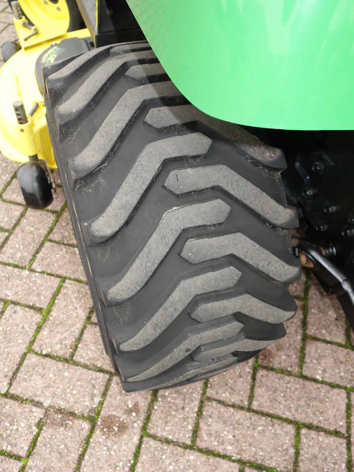 John Deere 2305 4wd HST - Afbeelding 21