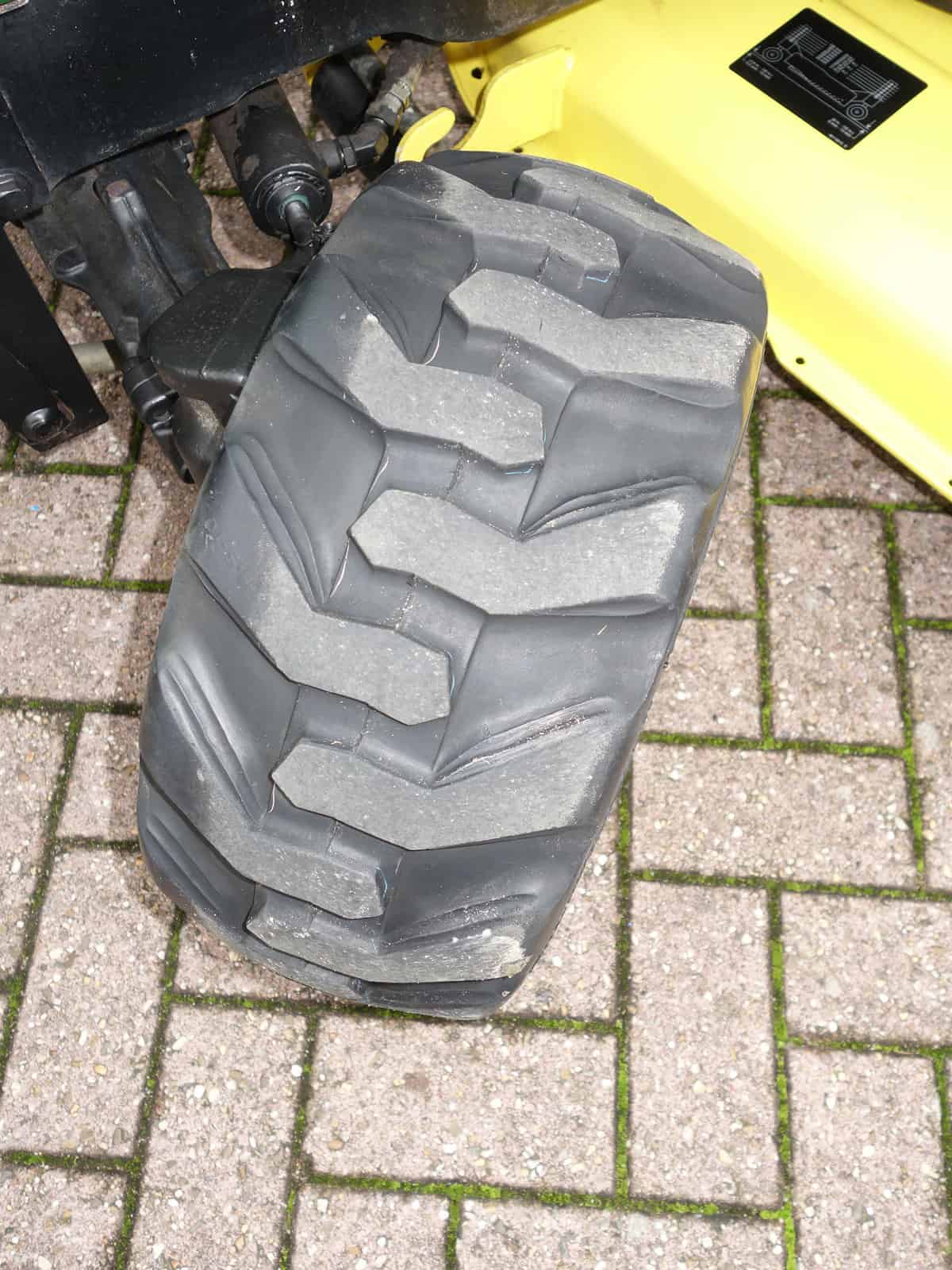 John Deere 2305 4wd HST - Afbeelding 22