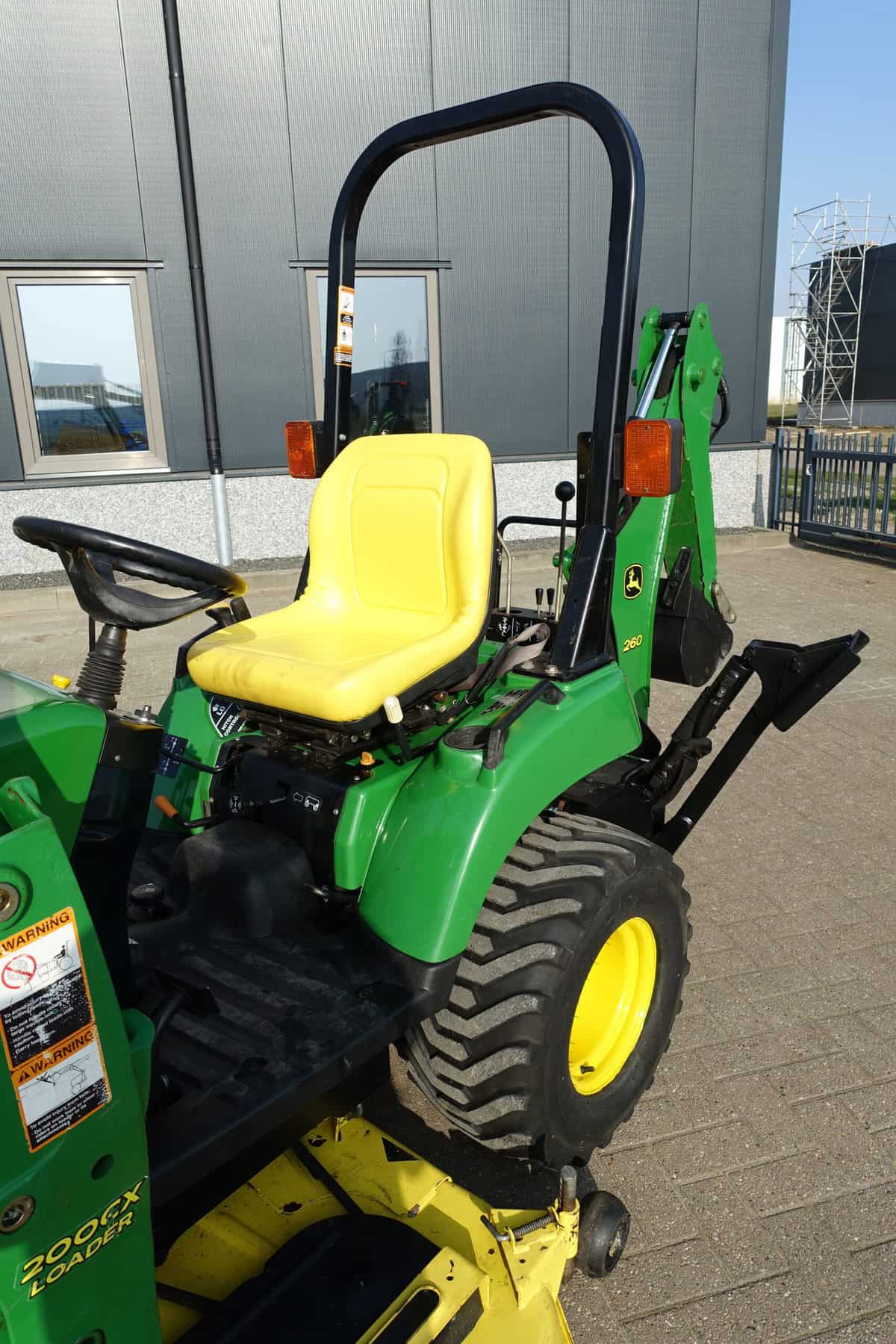 John Deere 2305 4wd HST - Afbeelding 11