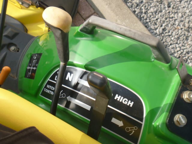 John Deere 2305 4wd HST - Afbeelding 12