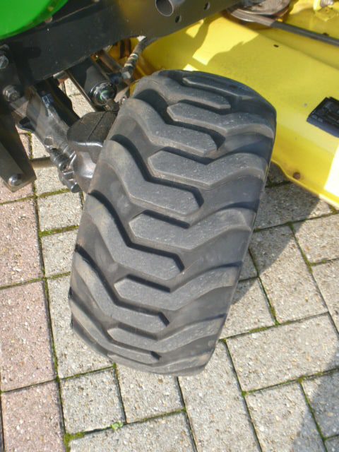 John Deere 2305 4wd HST - Afbeelding 19