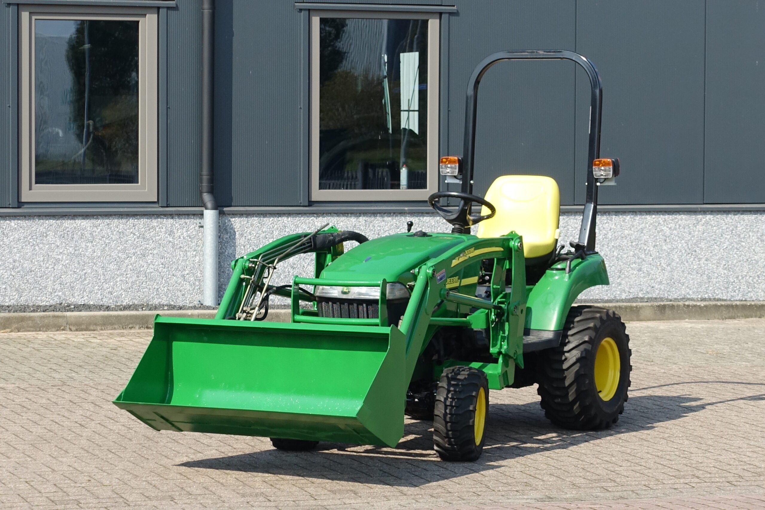 John Deere 2305 4wd HST