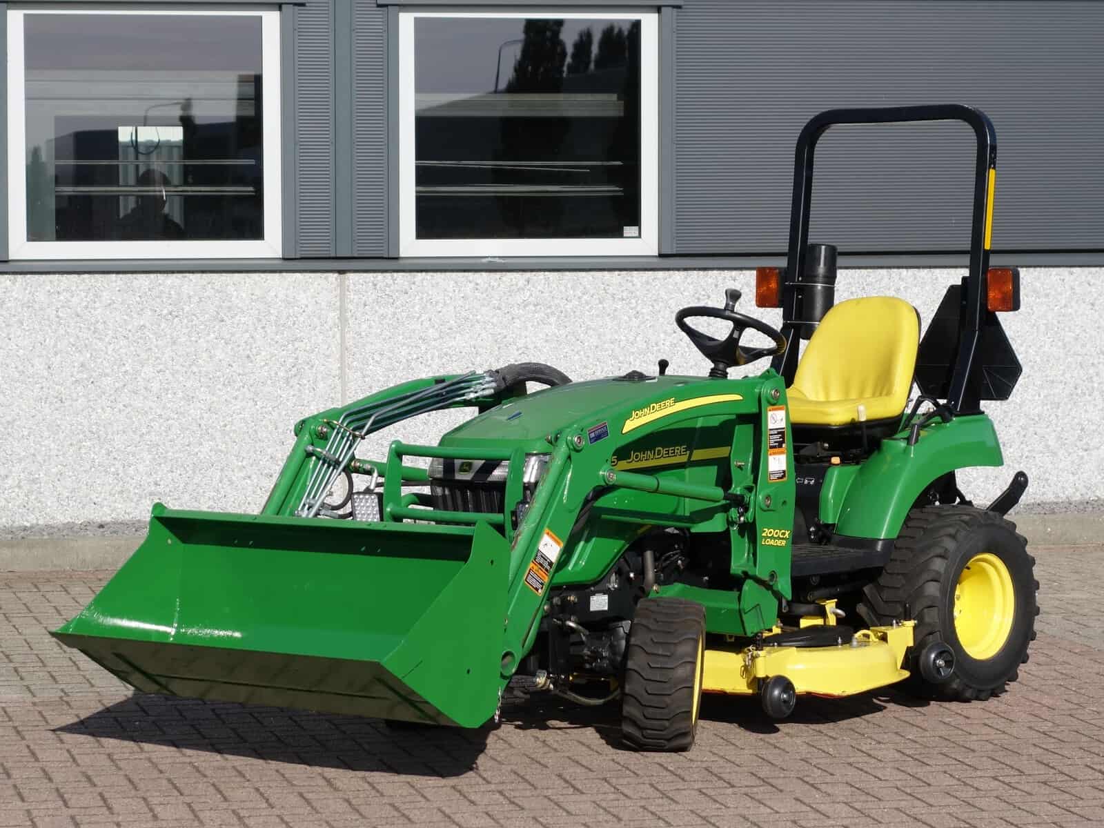 John Deere 2305 4wd HST