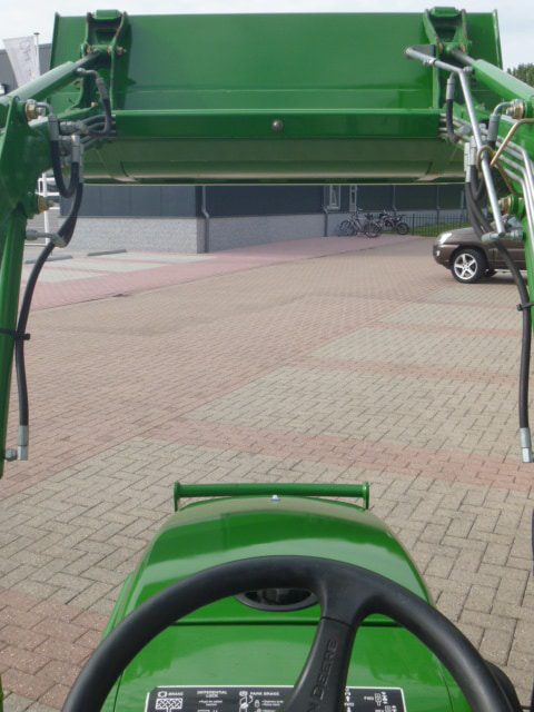 John Deere 2305 4wd HST - Afbeelding 11