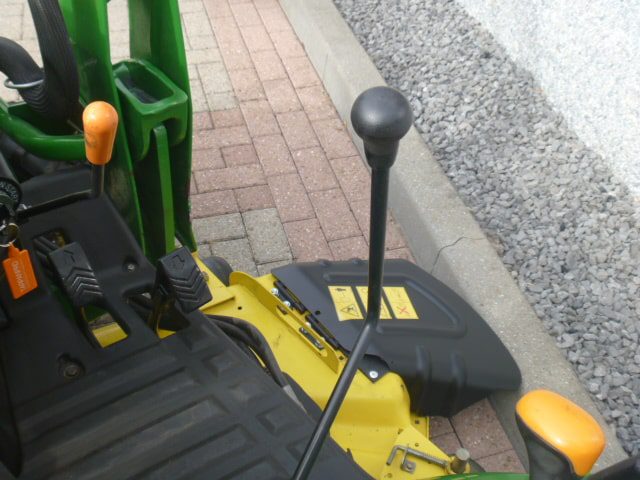 John Deere 2305 4wd HST - Afbeelding 12