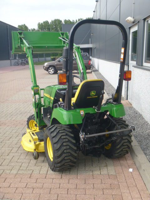 John Deere 2305 4wd HST - Afbeelding 14