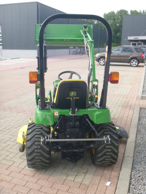 John Deere 2305 4wd HST - Afbeelding 15