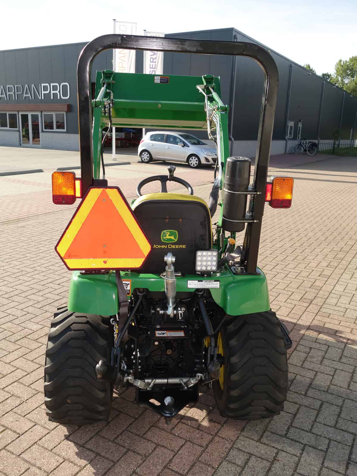 John Deere 2305 4wd HST - Afbeelding 15