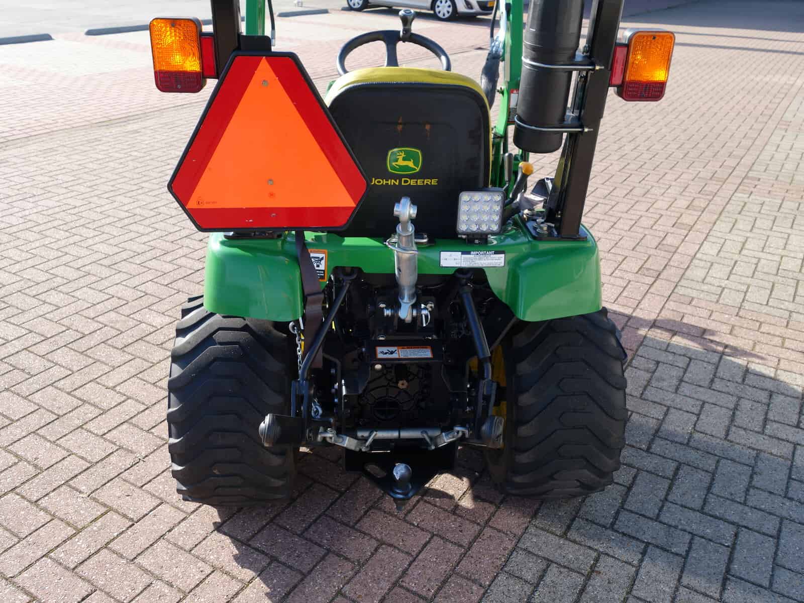 John Deere 2305 4wd HST - Afbeelding 16