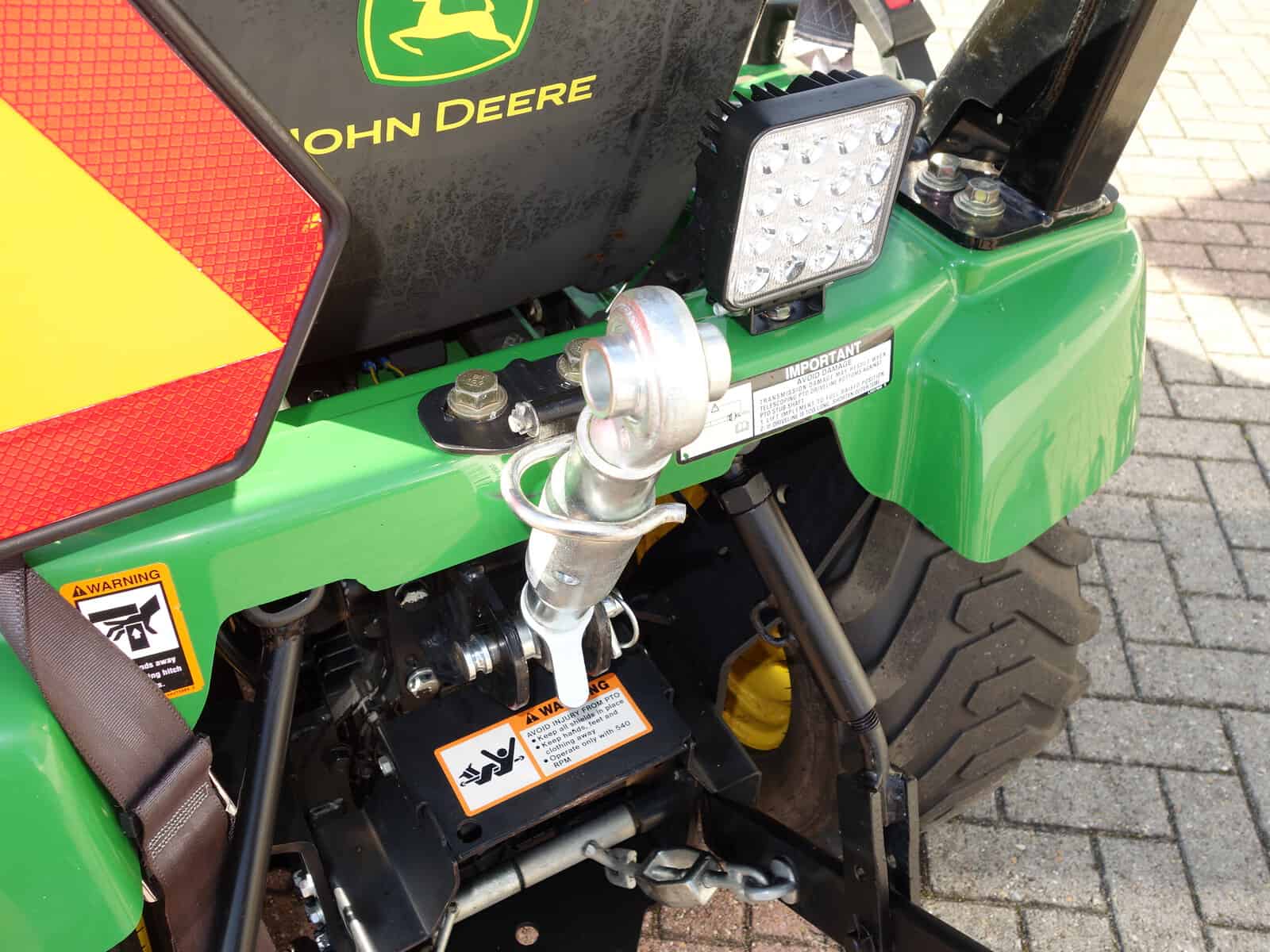 John Deere 2305 4wd HST - Afbeelding 19