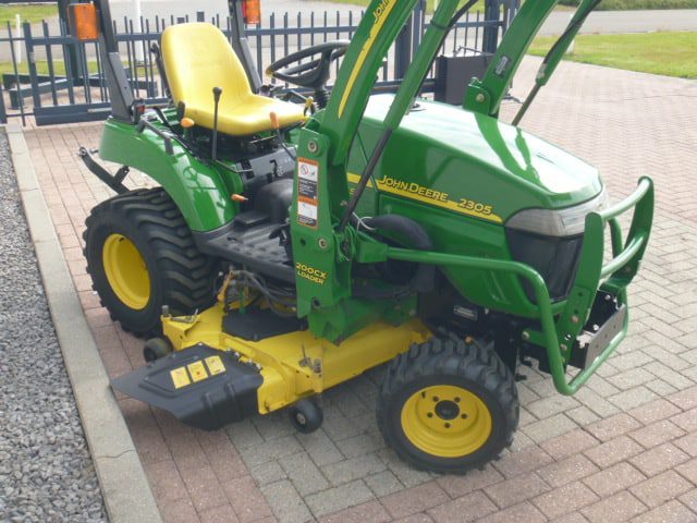 John Deere 2305 4wd HST - Afbeelding 2