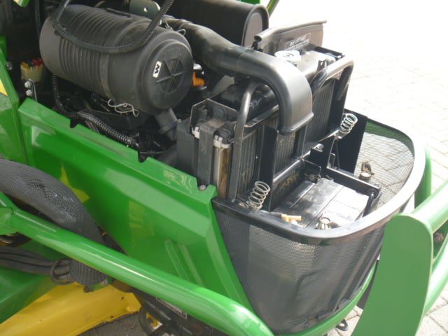 John Deere 2305 4wd HST - Afbeelding 21